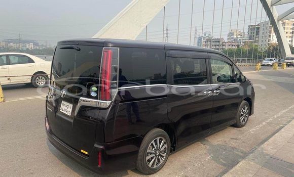 Buy Used 2017 Toyota Esquire in Dhaka, Dhaka Buy Used 2017 Toyota Esquire in Dhaka, Dhaka