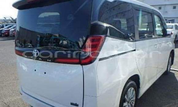 Buy Used 2021 Toyota Noah in Dhaka, Dhaka Buy Used 2021 Toyota Noah in Dhaka, Dhaka