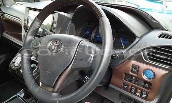 কেনা আমদানি Toyota Esquire gi premium Pearl গাড়ী মধ্যে ঢাকা মধ্যে Dhaka কেনা আমদানি Toyota Esquire gi premium Pearl গাড়ী মধ্যে ঢাকা মধ্যে Dhaka