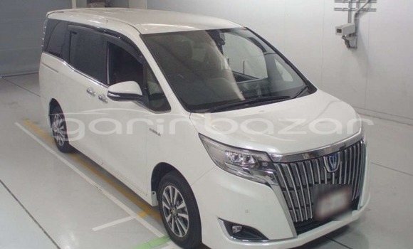 কেনা আমদানি Toyota Esquire gi premium Pearl গাড়ী মধ্যে ঢাকা মধ্যে Dhaka কেনা আমদানি Toyota Esquire gi premium Pearl গাড়ী মধ্যে ঢাকা মধ্যে Dhaka