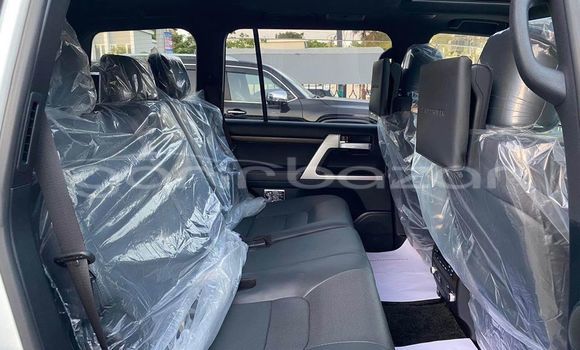 Buy Used 2018 Toyota Land Cruiser in Dhaka, Dhaka Buy Used 2018 Toyota Land Cruiser in Dhaka, Dhaka