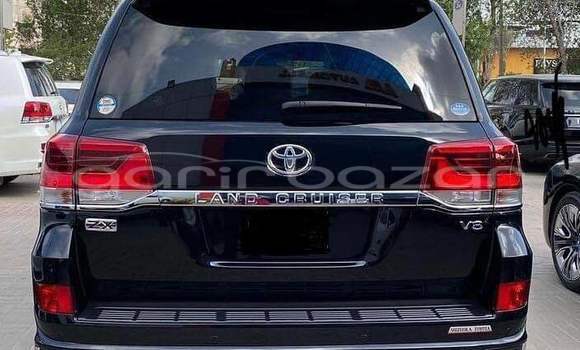Buy Used 2018 Toyota Land Cruiser in Dhaka, Dhaka Buy Used 2018 Toyota Land Cruiser in Dhaka, Dhaka