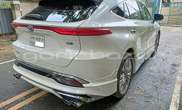 Buy Used 2016 Toyota Harrier in Dhaka, Dhaka Buy Used 2016 Toyota Harrier in Dhaka, Dhaka