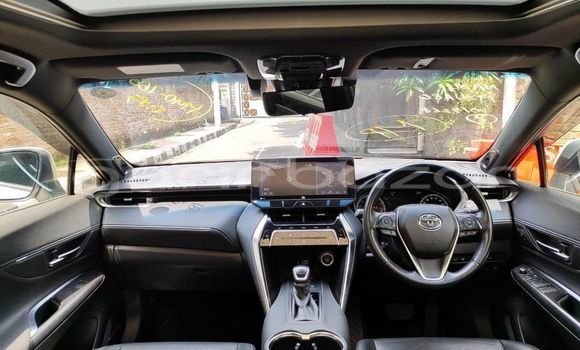 Buy Used 2020 Toyota Harrier in Dhaka, Dhaka Buy Used 2020 Toyota Harrier in Dhaka, Dhaka