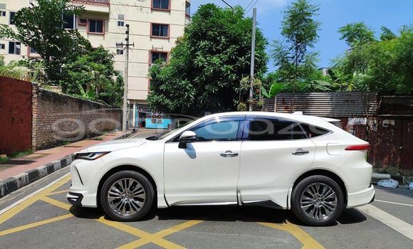 Buy Used 2020 Toyota Harrier in Dhaka, Dhaka Buy Used 2020 Toyota Harrier in Dhaka, Dhaka