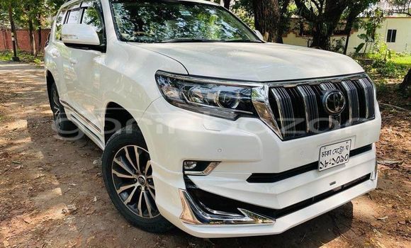 Buy Used 2017 Toyota Land cruiser prado in Dhaka, Dhaka Buy Used 2017 Toyota Land cruiser prado in Dhaka, Dhaka