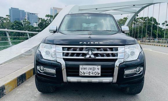 Buy Used 2017 Mitsubishi Pajero in Dhaka, Dhaka Buy Used 2017 Mitsubishi Pajero in Dhaka, Dhaka