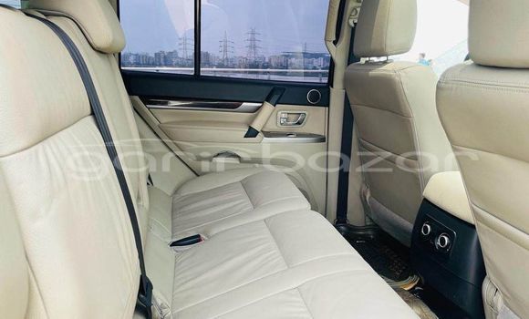 Buy Used 2017 Mitsubishi Pajero in Dhaka, Dhaka Buy Used 2017 Mitsubishi Pajero in Dhaka, Dhaka