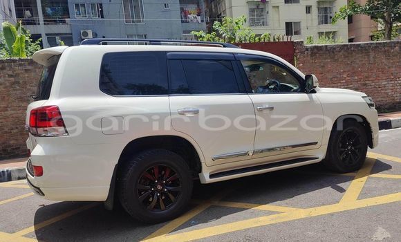 Buy Used 2016 Toyota Land cruiser prado in Dhaka, Dhaka Buy Used 2016 Toyota Land cruiser prado in Dhaka, Dhaka