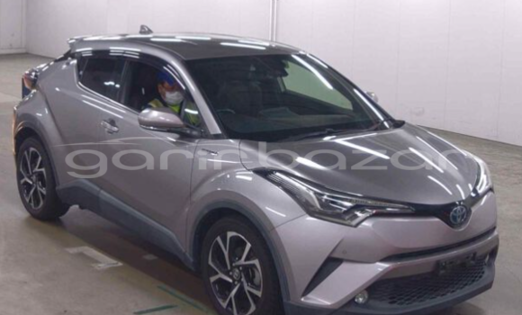 Buy Import 2018 Toyota CH-R in Dhaka, Dhaka Buy Import 2018 Toyota CH-R in Dhaka, Dhaka