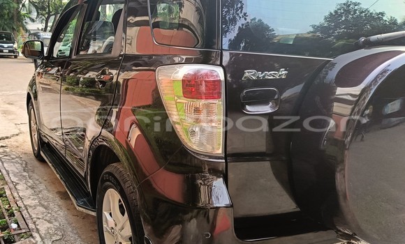 Buy Used 2014 Toyota Rush in Dhaka, Dhaka Buy Used 2014 Toyota Rush in Dhaka, Dhaka