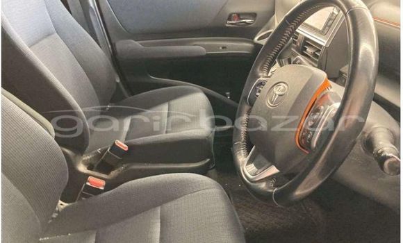 কেনা ব্যবহৃত Toyota Sienta White গাড়ী মধ্যে ঢাকা মধ্যে Dhaka কেনা ব্যবহৃত Toyota Sienta White গাড়ী মধ্যে ঢাকা মধ্যে Dhaka