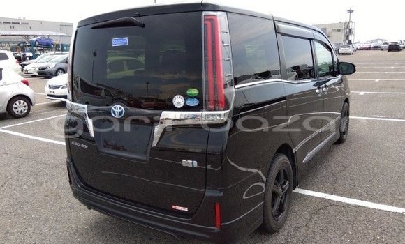 Buy Used 2018 Toyota Esquire in Dhaka, Dhaka Buy Used 2018 Toyota Esquire in Dhaka, Dhaka