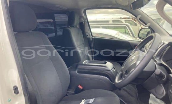 Buy Used 2019 Toyota Hiace in Dhaka, Dhaka Buy Used 2019 Toyota Hiace in Dhaka, Dhaka