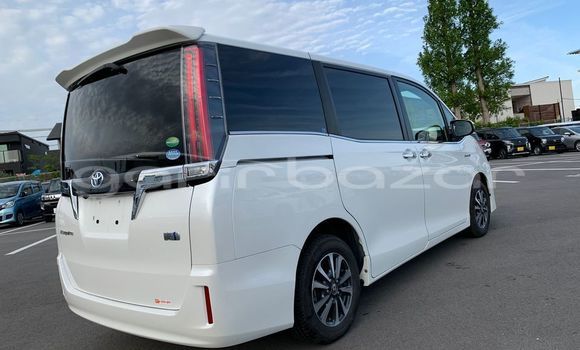 Buy Used 2018 Toyota Hiace in Dhaka, Dhaka Buy Used 2018 Toyota Hiace in Dhaka, Dhaka