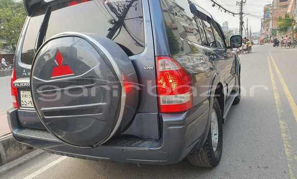 Buy Used 2006 Mitsubishi Pajero in Dhaka, Dhaka Buy Used 2006 Mitsubishi Pajero in Dhaka, Dhaka