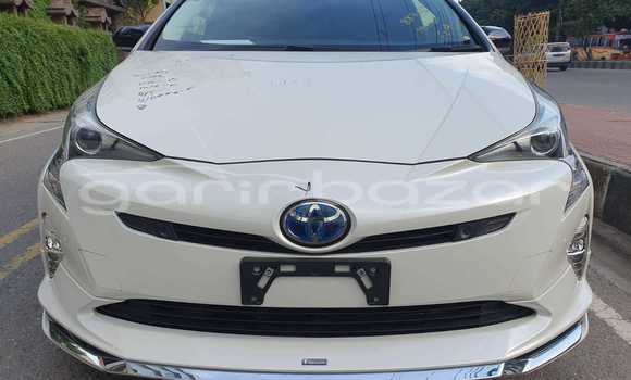 Buy Import 2018 Toyota Prius in Dhaka, Dhaka Buy Import 2018 Toyota Prius in Dhaka, Dhaka