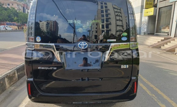 Buy Import 2017 Toyota Noah in Dhaka, Dhaka Buy Import 2017 Toyota Noah in Dhaka, Dhaka