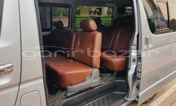 Buy Used 2012 Toyota Hiace gl in Dhaka, Dhaka Buy Used 2012 Toyota Hiace gl in Dhaka, Dhaka