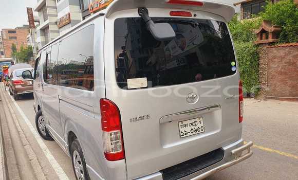 Buy Used 2012 Toyota Hiace gl in Dhaka, Dhaka Buy Used 2012 Toyota Hiace gl in Dhaka, Dhaka