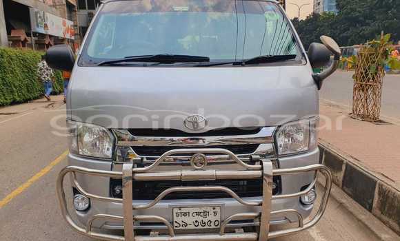 Buy Used 2012 Toyota Hiace gl in Dhaka, Dhaka Buy Used 2012 Toyota Hiace gl in Dhaka, Dhaka