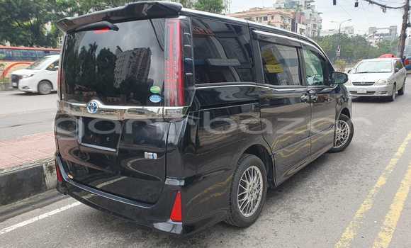 Buy Import 2018 Toyota Noha si in Dhaka, Dhaka Buy Import 2018 Toyota Noha si in Dhaka, Dhaka