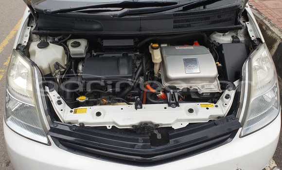 Buy Used 2011 Toyota Prius in Dhaka, Dhaka Buy Used 2011 Toyota Prius in Dhaka, Dhaka