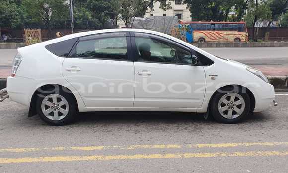 Buy Used 2011 Toyota Prius in Dhaka, Dhaka Buy Used 2011 Toyota Prius in Dhaka, Dhaka