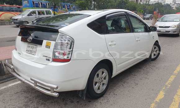 Buy Used 2011 Toyota Prius in Dhaka, Dhaka Buy Used 2011 Toyota Prius in Dhaka, Dhaka