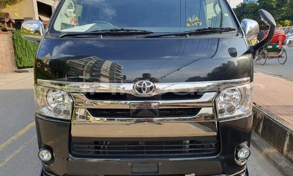 Buy Import 2018 Toyota Hiace super gl in Dhaka, Dhaka Buy Import 2018 Toyota Hiace super gl in Dhaka, Dhaka