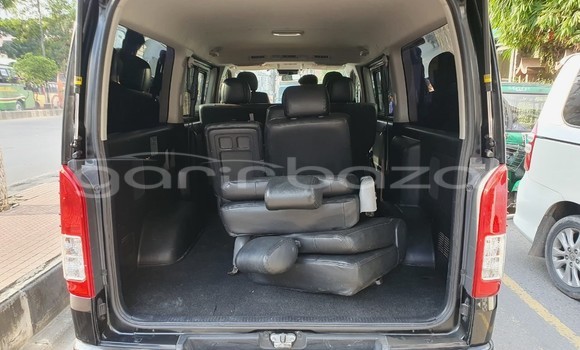Buy Import 2018 Toyota Hiace super gl in Dhaka, Dhaka Buy Import 2018 Toyota Hiace super gl in Dhaka, Dhaka