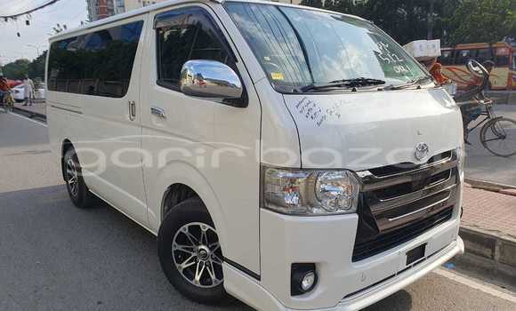 Buy Used 2018 Toyota Hiace super gl in Dhaka, Dhaka Buy Used 2018 Toyota Hiace super gl in Dhaka, Dhaka