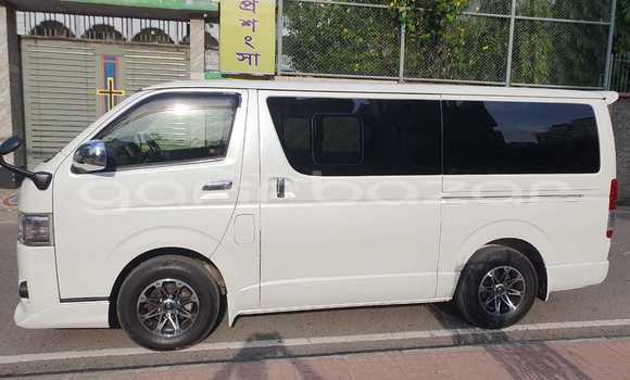 Buy Used 2018 Toyota Hiace super gl in Dhaka, Dhaka Buy Used 2018 Toyota Hiace super gl in Dhaka, Dhaka