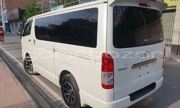 Buy Used 2018 Toyota Hiace super gl in Dhaka, Dhaka Buy Used 2018 Toyota Hiace super gl in Dhaka, Dhaka