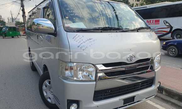 Buy Import 2018 Toyota Hiace super gl in Dhaka, Dhaka Buy Import 2018 Toyota Hiace super gl in Dhaka, Dhaka
