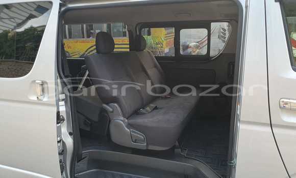 Buy Import 2018 Toyota Hiace super gl in Dhaka, Dhaka Buy Import 2018 Toyota Hiace super gl in Dhaka, Dhaka