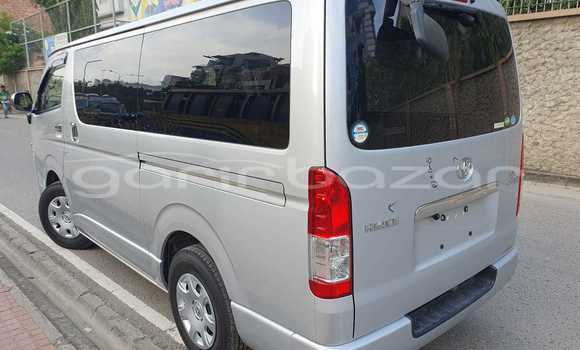 Buy Import 2018 Toyota Hiace super gl in Dhaka, Dhaka Buy Import 2018 Toyota Hiace super gl in Dhaka, Dhaka