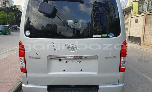 Buy Import 2018 Toyota Hiace super gl in Dhaka, Dhaka Buy Import 2018 Toyota Hiace super gl in Dhaka, Dhaka