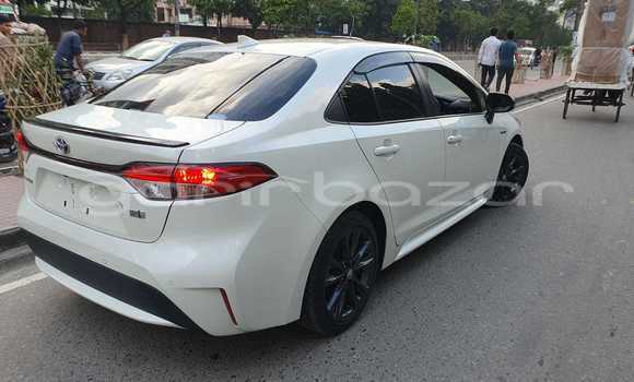 Buy Import 2020 Toyota Corolla Cross in Dhaka, Dhaka Buy Import 2020 Toyota Corolla Cross in Dhaka, Dhaka