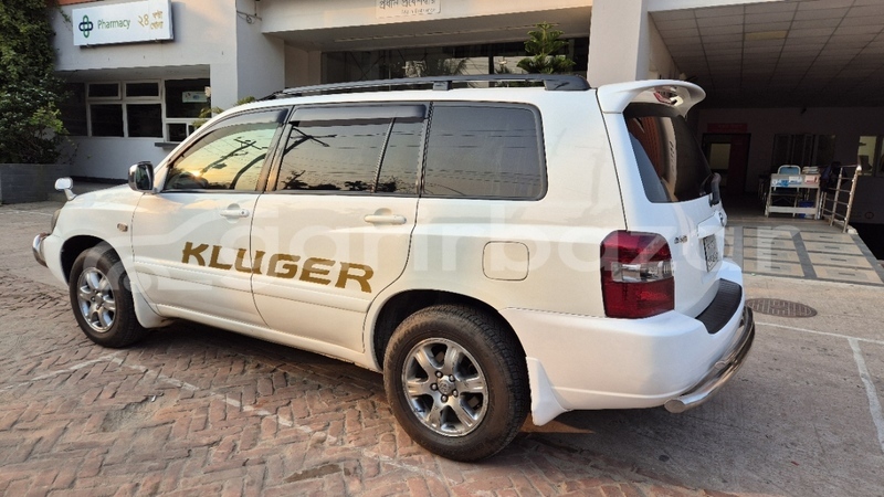 Big with watermark toyota kluger v package vvti 2004 chandpur chandpur 83633