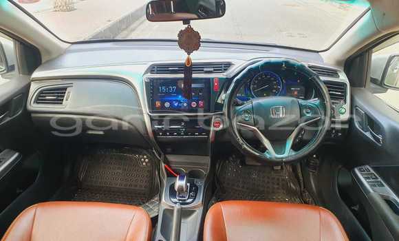 Buy Used 2015 Honda Grace in Dhaka, Dhaka Buy Used 2015 Honda Grace in Dhaka, Dhaka