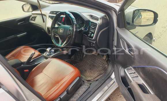 Buy Used 2015 Honda Grace in Dhaka, Dhaka Buy Used 2015 Honda Grace in Dhaka, Dhaka