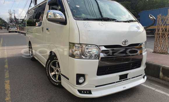 Buy Import 2019 Toyota Hiace super gl in Dhaka, Dhaka Buy Import 2019 Toyota Hiace super gl in Dhaka, Dhaka