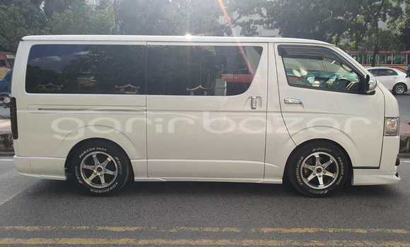 Buy Import 2019 Toyota Hiace super gl in Dhaka, Dhaka Buy Import 2019 Toyota Hiace super gl in Dhaka, Dhaka