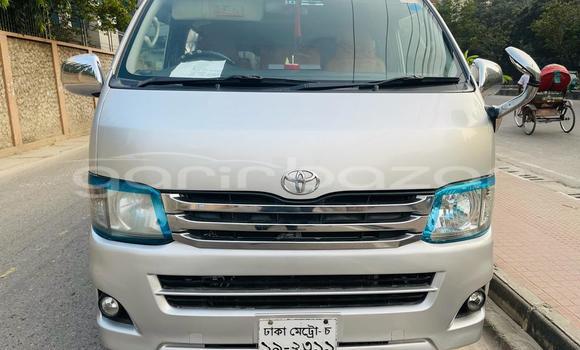 Buy Used 2011 Toyota Hiace gl in Dhaka, Dhaka Buy Used 2011 Toyota Hiace gl in Dhaka, Dhaka