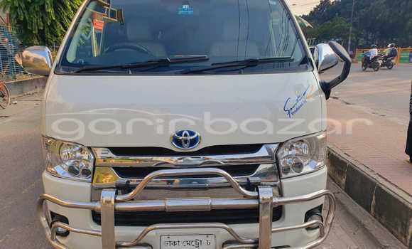 Buy Used 2015 Toyota Hiace super gl in Dhaka, Dhaka Buy Used 2015 Toyota Hiace super gl in Dhaka, Dhaka