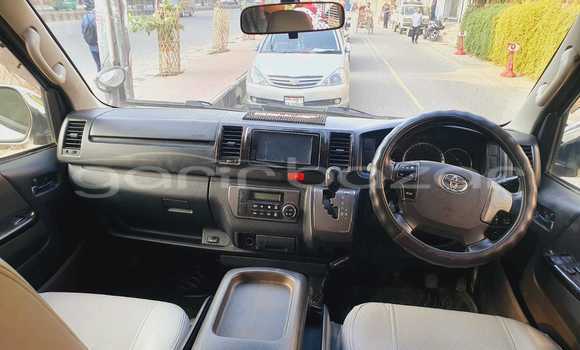 Buy Used 2015 Toyota Hiace super gl in Dhaka, Dhaka Buy Used 2015 Toyota Hiace super gl in Dhaka, Dhaka