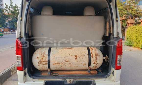 Buy Used 2015 Toyota Hiace super gl in Dhaka, Dhaka Buy Used 2015 Toyota Hiace super gl in Dhaka, Dhaka