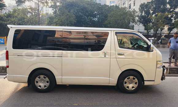 Buy Used 2015 Toyota Hiace super gl in Dhaka, Dhaka Buy Used 2015 Toyota Hiace super gl in Dhaka, Dhaka