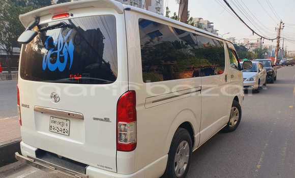 Buy Used 2015 Toyota Hiace super gl in Dhaka, Dhaka Buy Used 2015 Toyota Hiace super gl in Dhaka, Dhaka